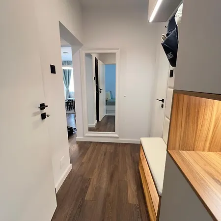 아파트 Celestial Stylish 2bdr W Wifi And Work Space