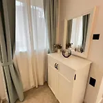 Celestial Stylish 2bdr W Wifi And Work Space *