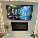 Appartamento Celestial Stylish 2bdr W Wifi And Work Space Sofia