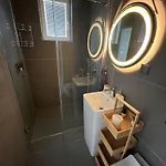 Celestial Stylish 2bdr W Wifi And Work Space Apartment