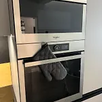 Celestial Stylish 2bdr W Wifi And Work Space *