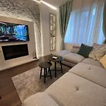 Celestial Stylish 2bdr W Wifi And Work Space Appartamento *