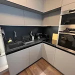 Celestial Stylish 2bdr W Wifi And Work Space *