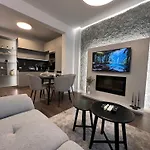 Apartment Celestial Stylish 2bdr W Wifi And Work Space *