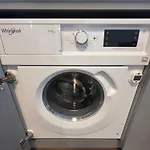 Celestial Stylish 2bdr W Wifi And Work Space Apartment