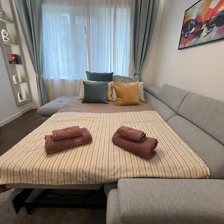 Celestial Stylish 2bdr W Wifi And Work Space Appartement *