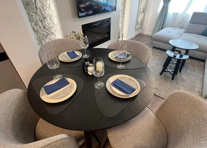 Celestial Stylish 2bdr W Wifi And Work Space Daire