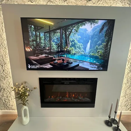 Apartament Celestial Stylish 2bdr W Wifi And Work Space Sofia